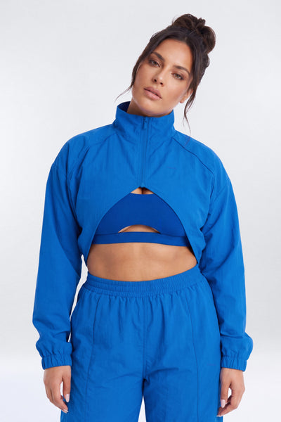 https://cdn.shopify.com/s/files/1/0293/9277/files/01-23-26_S9_44_P12505WT1302_Blue_TK_AA_13-32-07_12574-16_AB_ES_ES_JA_PLUS.jpg?v=1779316726&with=400&height=600